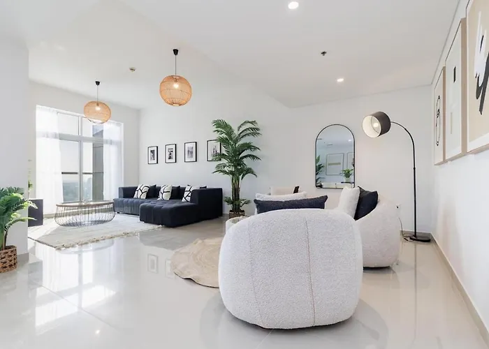 Huge Sky Villa With Panoramic Golf Views