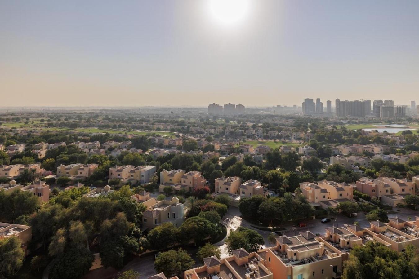 Huge Sky With Panoramic Golf Views Apartment